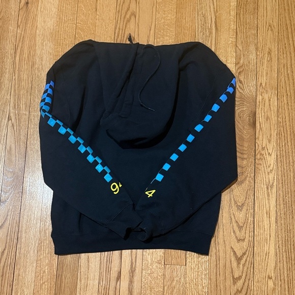 PlayStation PS1 Hoodie Sweatshirt Retro Gamer Japan 1994 Small Men's Black - Picture 2 of 3